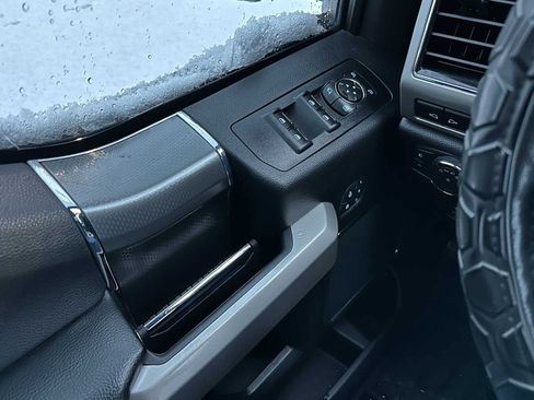 Used 2017 Ford F150 Lariat image 32