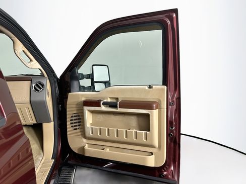 Used 2011 Ford F350 King Ranch w/ King Ranch w/Chrome Pkg image 29