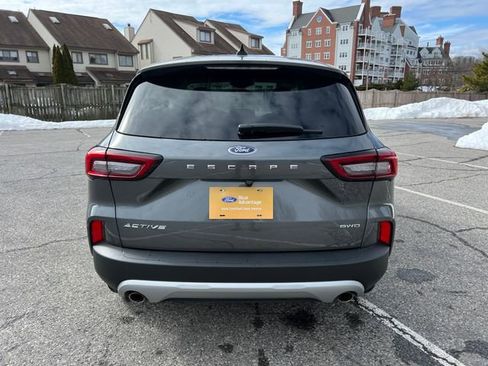 Certified 2025 Ford Escape Active image 9