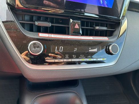 Certified 2025 Toyota Corolla LE image 25