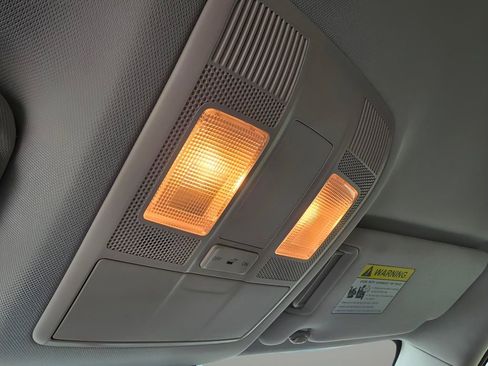 Used 2021 MAZDA CX-5 Touring image 23