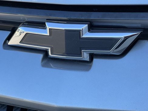 Certified 2024 Chevrolet Equinox EV RS FWD image 32