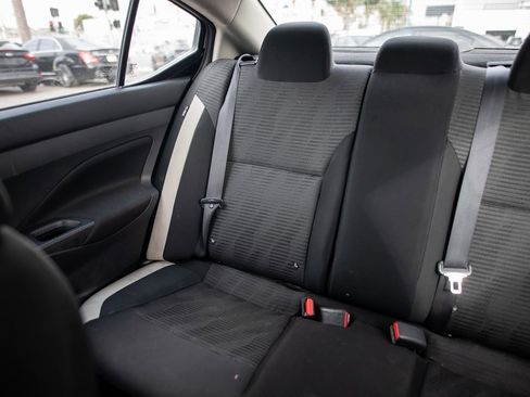 Used 2021 Nissan Versa SV image 30