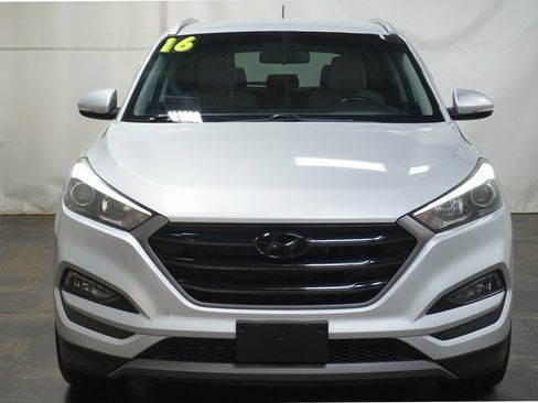 Used 2016 Hyundai Tucson Sport image 9