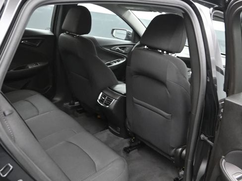 Used 2024 Chevrolet Malibu LT FWD image 14