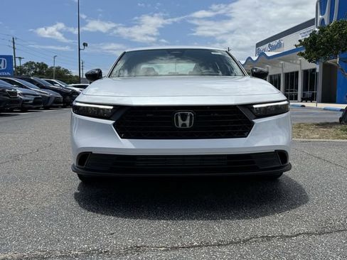 New 2025 Honda Accord SE image 3