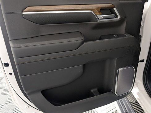 Certified 2022 Chevrolet Silverado 1500 High Country w/ High Country Premium Package image 29