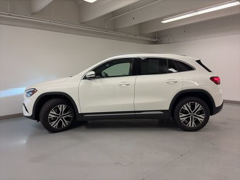 Certified 2025 Mercedes-Benz GLA 250 4MATIC image 5