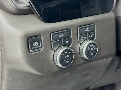 Used 2024 GMC Sierra 1500 Elevation AWD/4WD image 10
