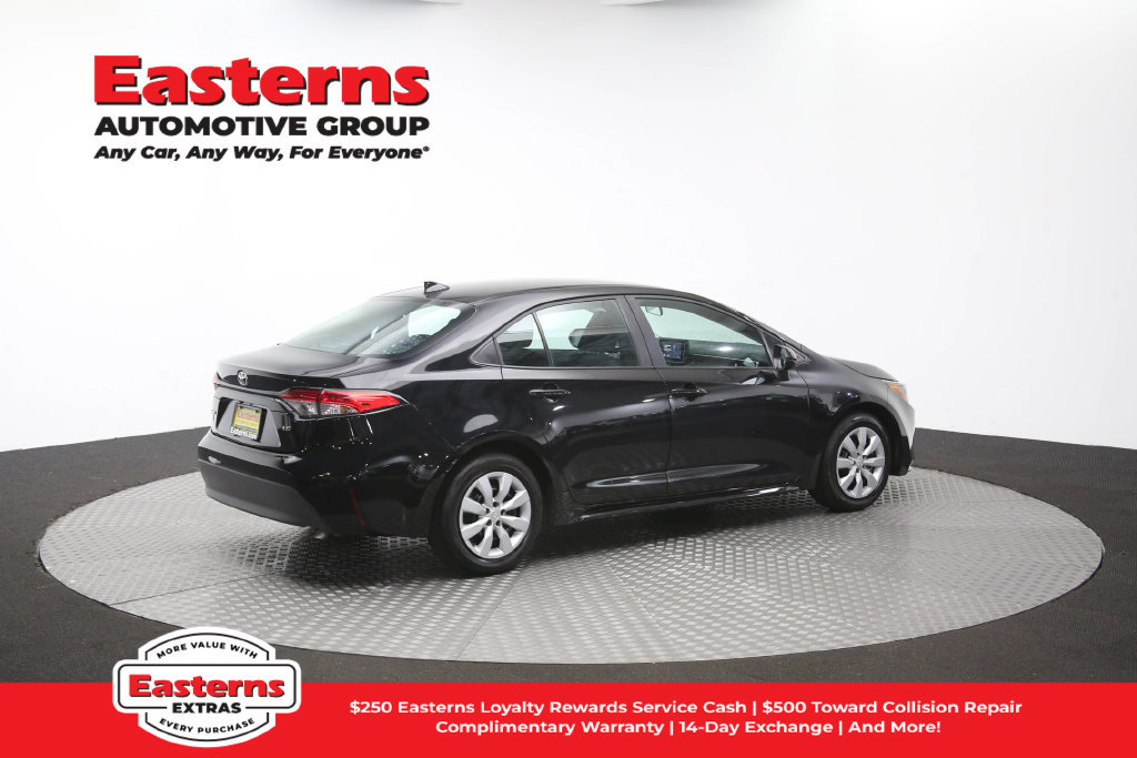 Used 2025 Toyota Corolla LE FWD image 41