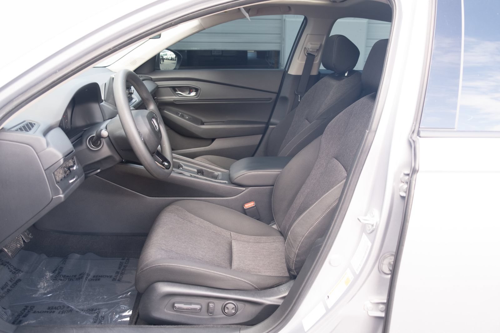 Used 2023 Honda Accord EX image 10