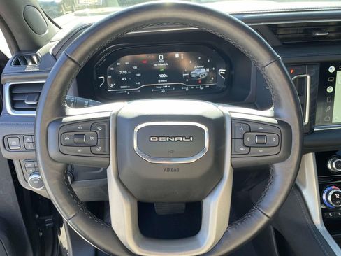 Used 2022 GMC Yukon Denali image 23