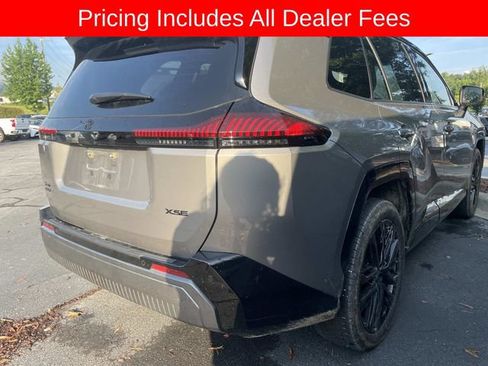 Used 2026 Toyota RAV4 XSE w/ Weather Package AWD/4WD image 9