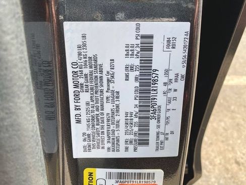 Used 2020 Ford Fusion SE AWD/4WD image 32