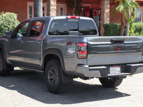 Used 2025 Nissan Frontier PRO-4X w/ Pro Convenience Package AWD/4WD image 6