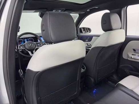 Used 2020 Mercedes-Benz GLB 250 4MATIC w/ AMG Line image 38