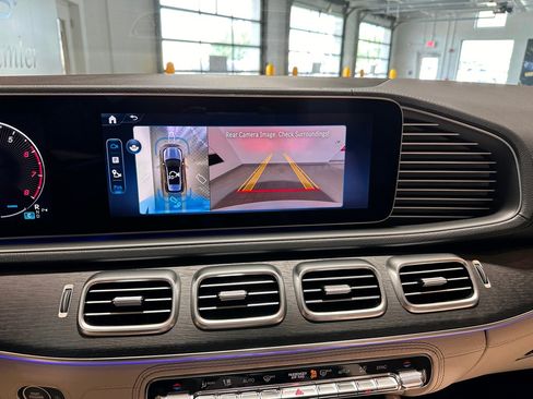 New 2025 Mercedes-Benz GLE 450 Exclusive 4MATIC AMG Line image 11