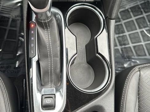 Used 2021 Buick Encore GX Essence w/ Experience Buick Package image 28