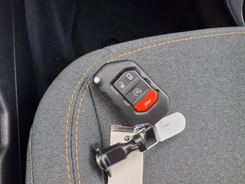 Used 2024 Jeep Wrangler Sport S image 11