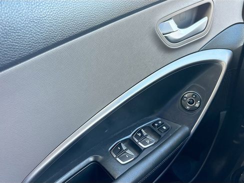 Used 2018 Hyundai Santa Fe Sport w/ 2.4L Value Package 02 image 17