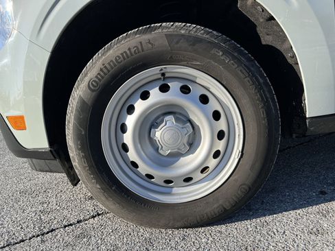 Used 2024 Ford Maverick XL image 12