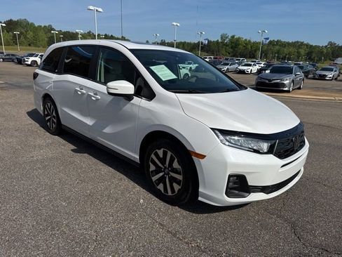 Used 2025 Honda Odyssey EX-L image 3