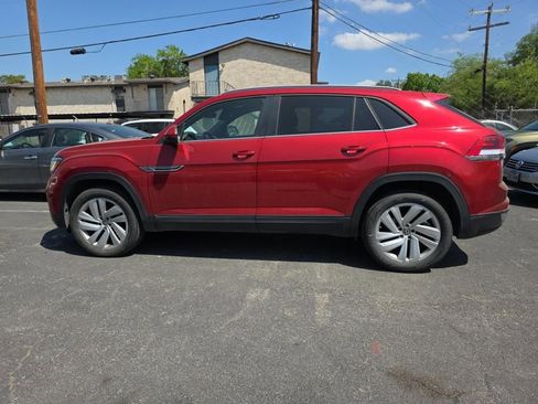 Used 2021 Volkswagen Atlas Cross Sport SE w/ Panoramic Sunroof Package image 1