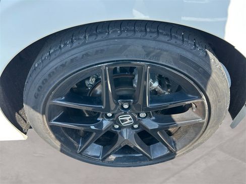 Used 2024 Honda Civic Sport image 14