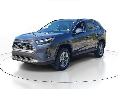 Certified 2025 Toyota RAV4 LE AWD/4WD image 3