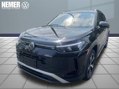 New 2025 Volkswagen Tiguan SE