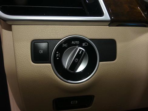 Used 2017 Mercedes-Benz GLS 450 4MATIC image 30