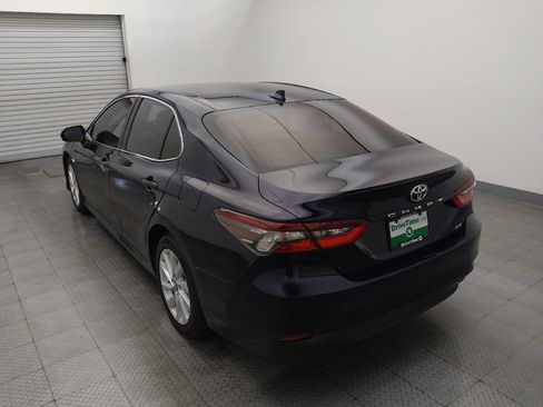 Used 2022 Toyota Camry LE FWD image 5