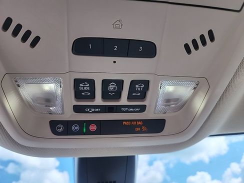 Used 2023 Buick Enclave Avenir w/ Avenir Technology Package FWD image 19