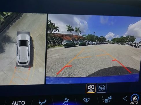 Used 2026 Chevrolet Equinox EV RS FWD image 9