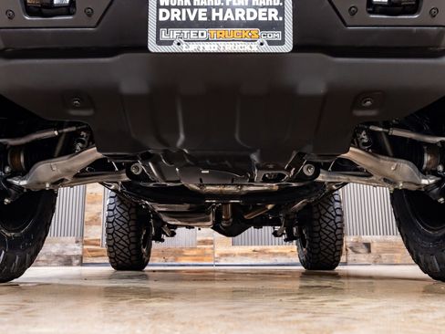 Used 2024 Ford Bronco Wildtrak image 14