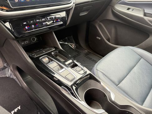 Used 2022 Chevrolet Bolt EUV Premier w/ Sun & Sound Package image 13