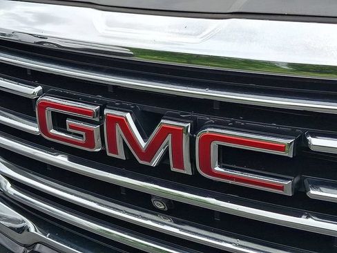 Certified 2023 GMC Terrain SLT w/ Tech Package AWD/4WD image 29