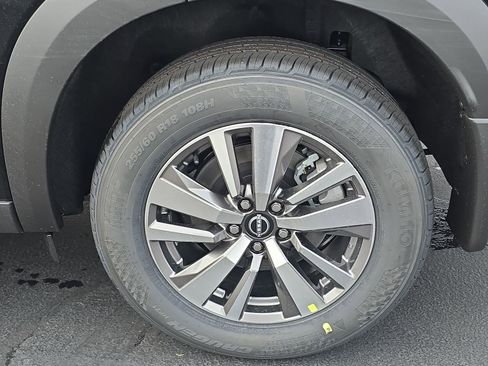 New 2025 Nissan Pathfinder SL image 11