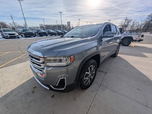 Used 2021 GMC Acadia SLE image 9