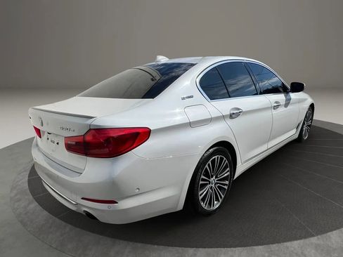Used 2018 BMW 530e xDrive w/ Premium Package 2 AWD/4WD image 5