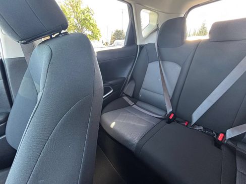 Used 2025 Kia Soul LX w/ LX Technology Package FWD image 36