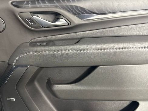 Used 2022 GMC Yukon XL Denali w/ Advanced Technology Package image 28