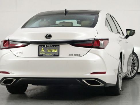 Used 2019 Lexus ES 350 w/ Luxury Package image 4