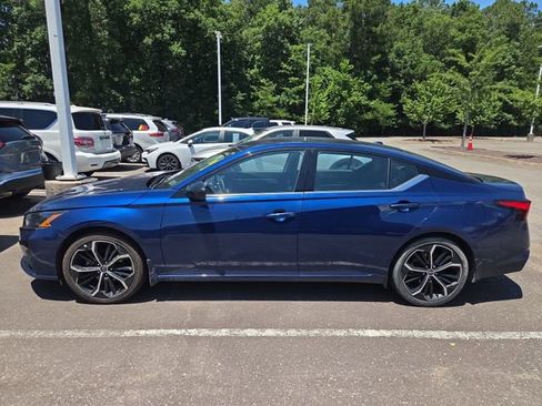 Used 2024 Nissan Altima 2.5 SR FWD image 6