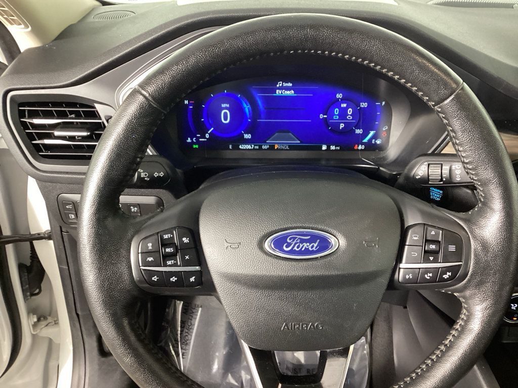 Used 2020 Ford Escape Titanium w/ Titanium Premium Package 2.0 AWD/4WD image 23
