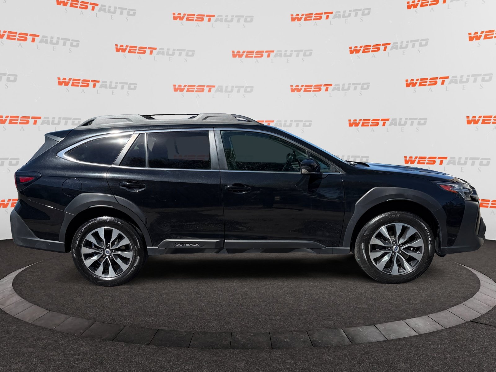 Used 2024 Subaru Outback Limited AWD/4WD image 6