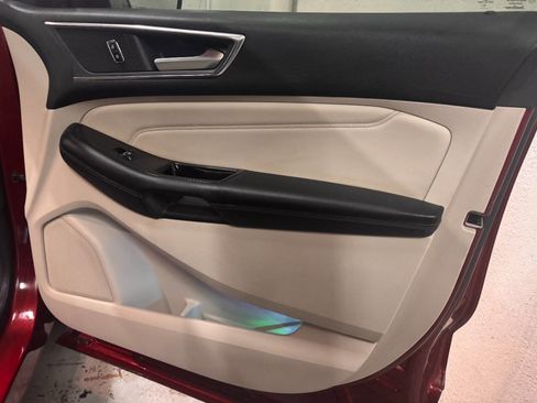 Used 2017 Ford Edge Titanium w/ Equipment Group 301A image 32