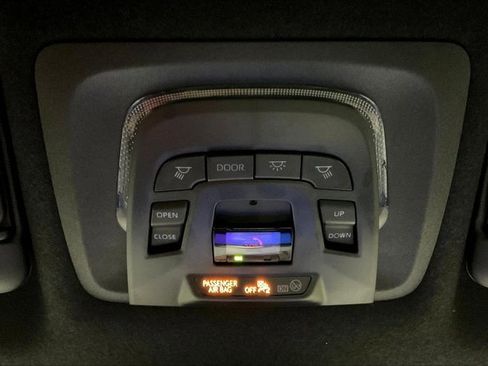 Used 2024 Toyota Corolla Cross AWD Hybrid w/ Moonroof Package image 35