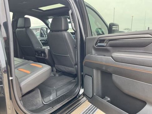 Used 2024 GMC Sierra 2500 AT4 w/ AT4 Premium Plus Package image 19