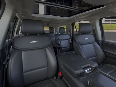 New 2025 Ford Expedition Platinum w/ Driver's Package image 10